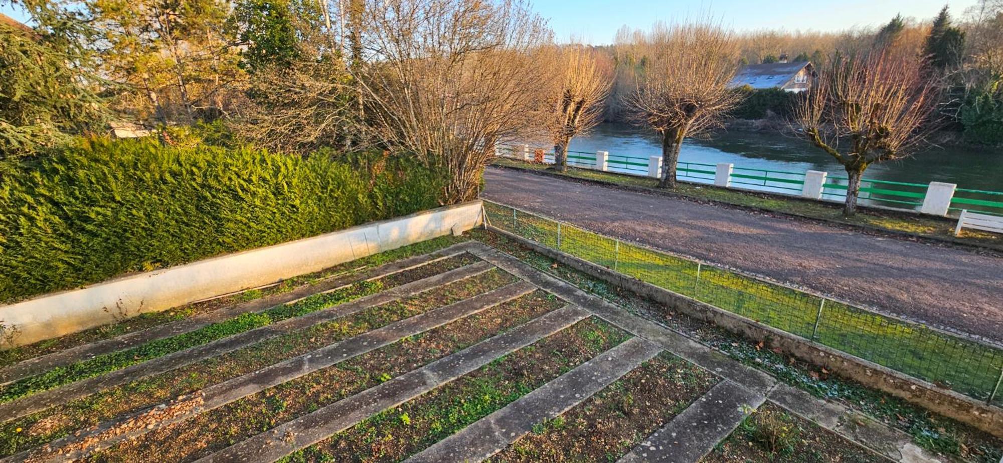 Pavillon Avec Jardin Clos Au Bord De L'Yonne Coulanges-sur-Yonne Eksteriør bilde